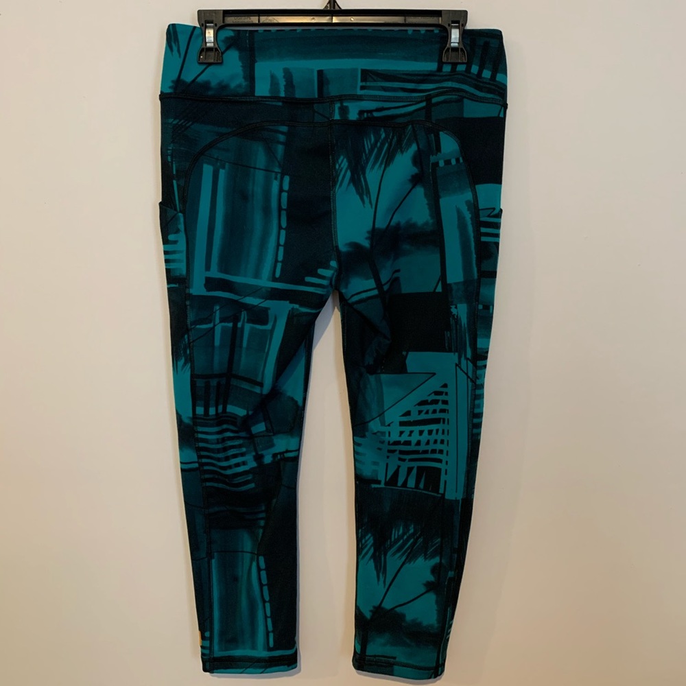 Lucy Medium yoga crop